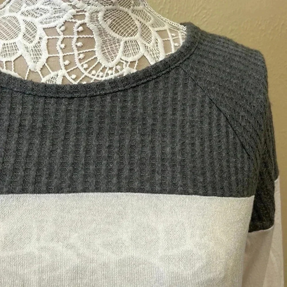 2/15 Maurice’s 24/7 Tee - Picture 3 of 8